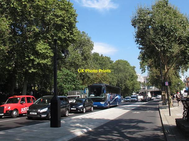 Photo 6"x4" Cycle superhighway, Victoria Embankment looking north London c2016