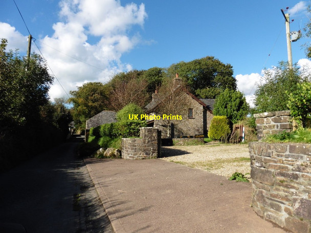 Photo 6"x4" Cottage on Molland Hill Higher Molland c2016