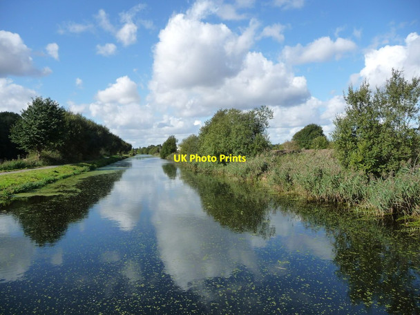 Photo 6"x4" Reflections on the Stainforth & Keadby Canal Ealand c2016