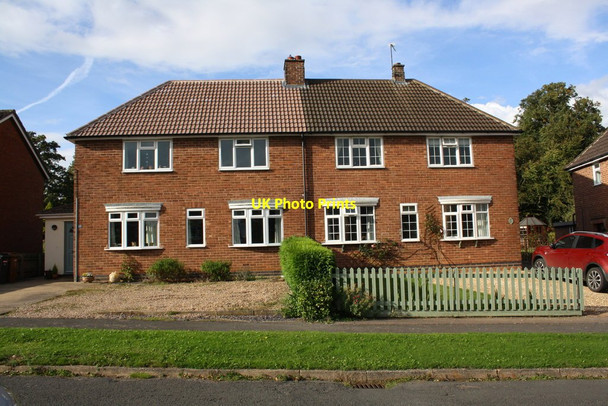 Photo 6"x4" Nos. 13 and 14 Larchwood Rise Knossington c2016