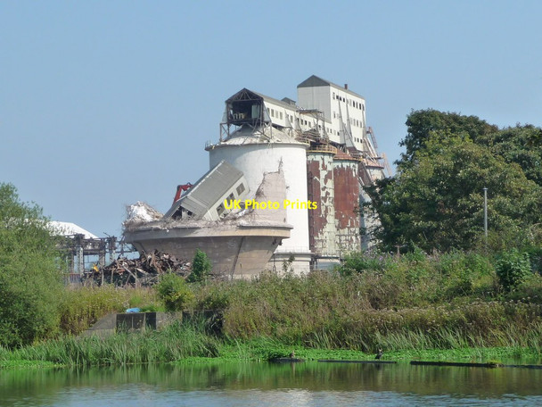 Photo 6"x4" Demolishing Wallerscote soda ash works, Winnington [3] Northwich c2016