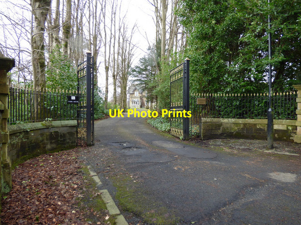 Photo 6"x4" Scotscraig Gates Paisley c2016