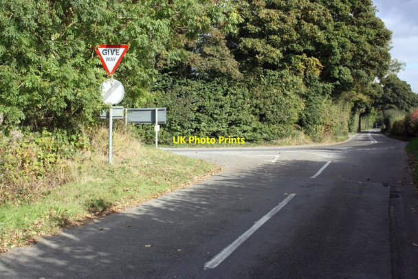 Photo 6"x4" Junction of minor road from Taynton with A424 Burford\/SP2512 c2016