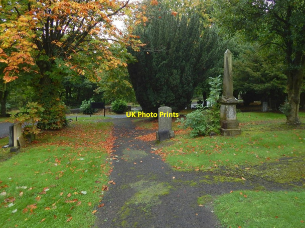 Photo 6"x4" Neilston Cemetery Barrhead c2016