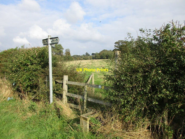 Photo 6"x4" Stile and footpath across Harmston Park Harmston c2016