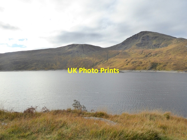 Photo 6"x4" Small island in Loch Quoich Allt na h-Airigh\/NH0400 c2016