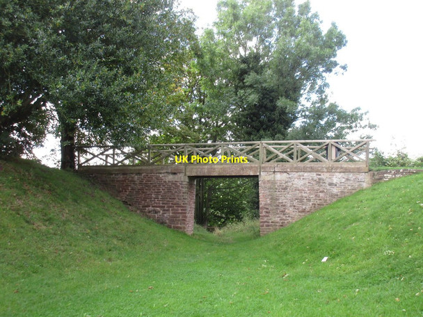 Photo 6"x4" Footbridge on the Green Ruddle c2016