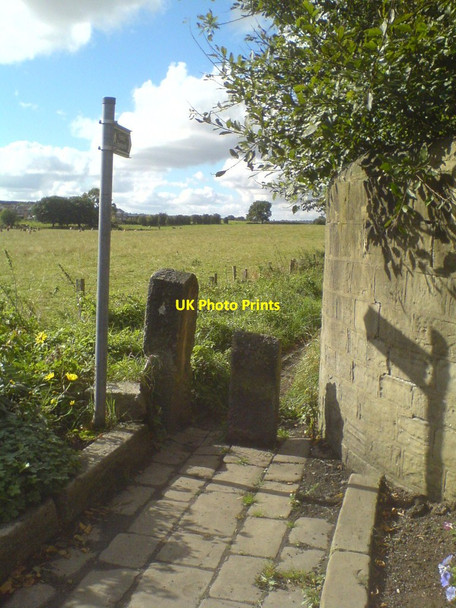 Photo 6"x4" Stile near Farnley Park Pudsey\/SE2233 c2016