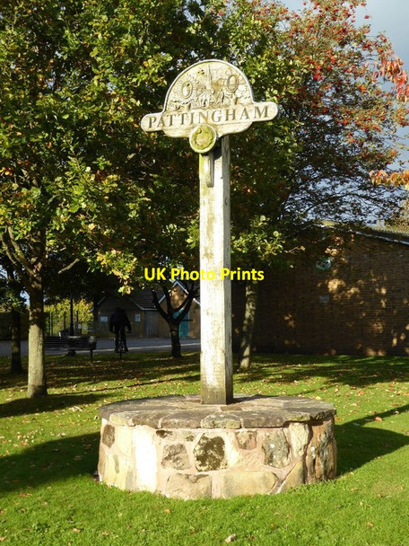 Photo 6"x4" Village sign, Pattingham Pattingham c2016
