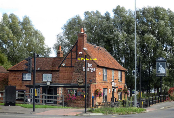 Photo 6"x4" The George by Loddon Bridge Earley c2016