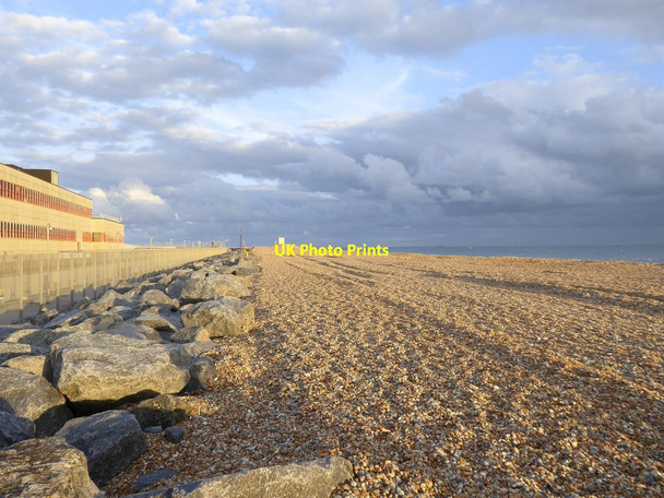 Photo 6"x4" Dungeness: view eastward along the shingle bund Dungeness c2016
