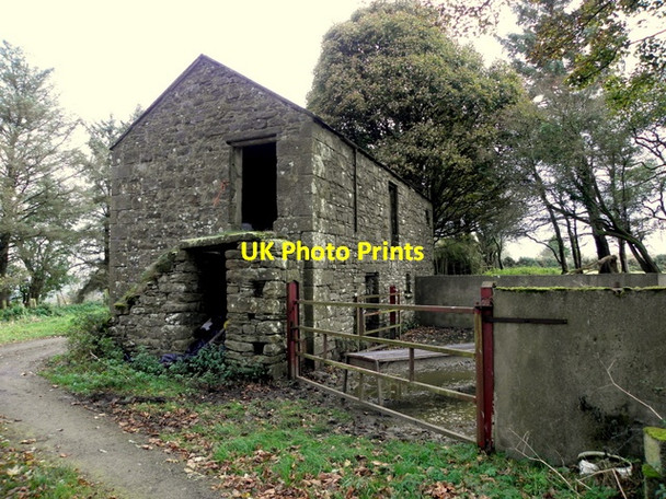 Photo 6"x4" Stone walled barn, Claraghmore Drumquin c2016