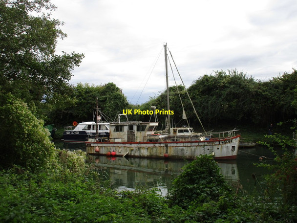 Photo 6"x4" Esprit in Lydney Harbour Tutnalls c2016