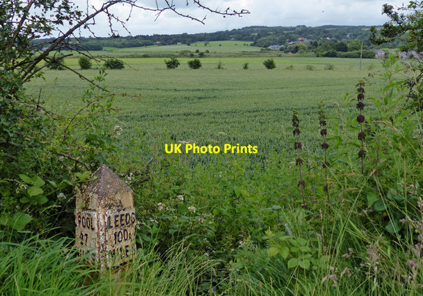 Photo 6"x4" Milepost along the Leeds and Liverpool Canal Newburgh\/SD4810 c2016