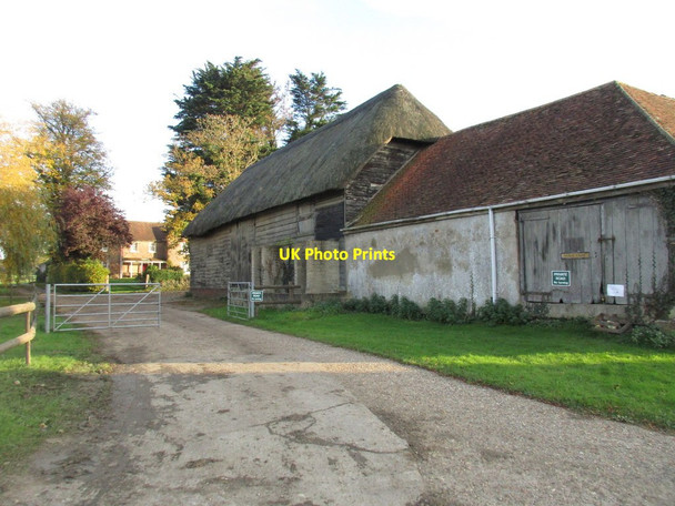 Photo 6"x4" Barns at Manor Farm Boarhunt c2016
