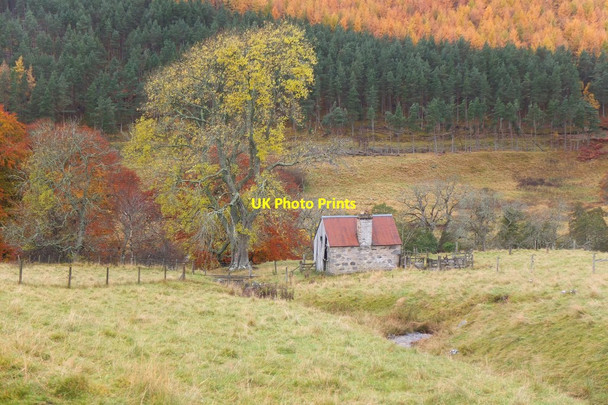 Photo 6"x4" Old barn near Auchgobhal, Glen Tilt Kirkton of Lude c2016