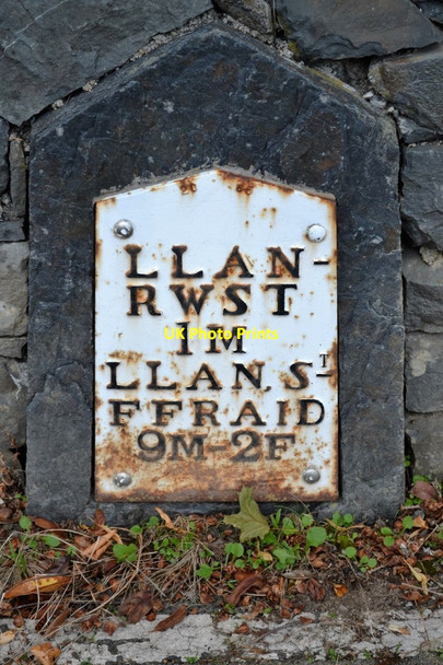Photo 6"x4" Old Milestone Llanrwst c2016