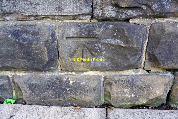 Photo 6"x4" Benchmark on Cavendish Road wall Leeds\/SE3034 c2016