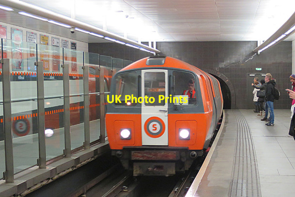 Photo 6"x4" The Subway Dowanhill c2016