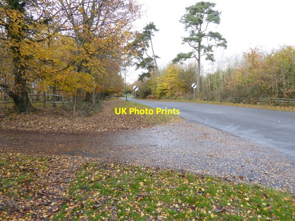Photo 6"x4" Looking north on London Road Bolney c2016