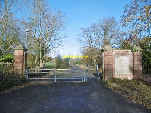 Photo 6"x4" Hatton, entrance Budbrooke c2016