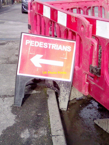 Photo 6"x4" UK Temporary Pedestrians Sign  From The Left Sign Heanor c2016