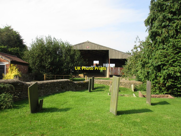 Photo 6"x4" The churchyard and buildings at Church Farm, Stonesby Stonesby c2016