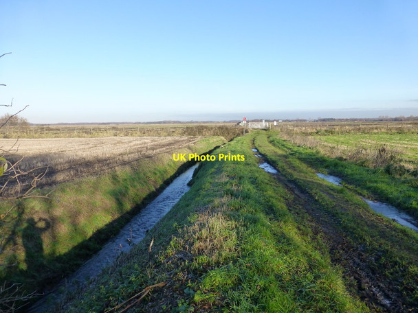 Photo 6"x4" The path to Martin Mere approaches the railway crossing New Lane c2016