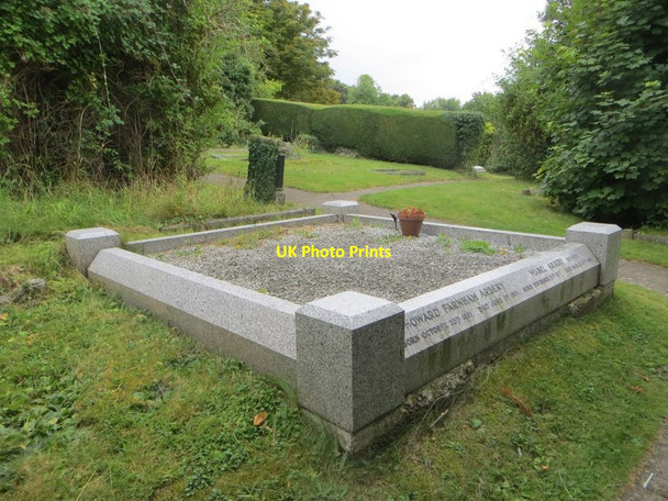 Photo 6"x4" Family Vault Wantage c2016