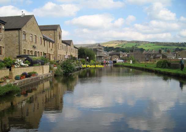 Photo 6"x4" Leeds & Liverpool Canal - approaching Silsden Silsden c2016