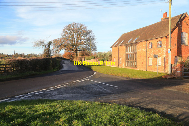 Photo 6"x4" Road junction, Gypsy Lane\/ Holyoakes Lane, Nr. Hewell Bank's Green c2016