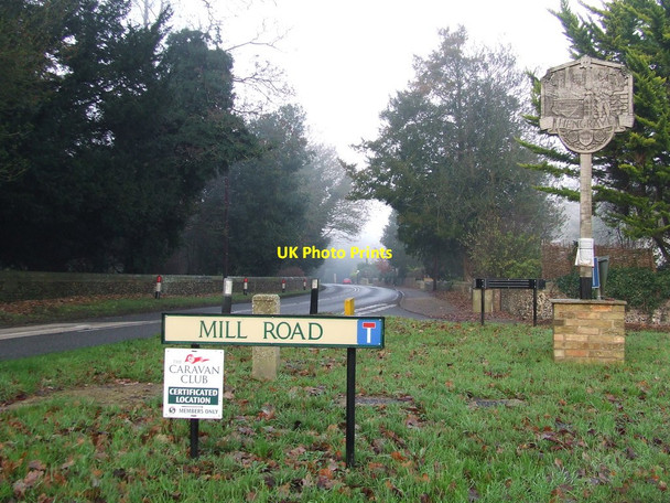 Photo 6"x4" Road Junction Hengrave\/TL8268 c2016