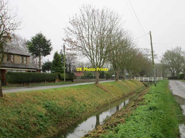 Photo 6"x4" The Old Eau Bicker c2016