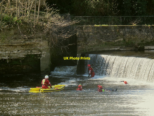 Photo 6"x4" Fire Brigade training in the River Wharfe Wetherby c2016