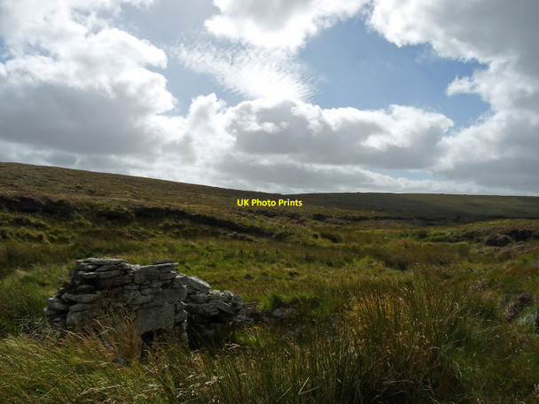 Photo 6"x4" Shieling by the Abhainn a' Ghlinne Ruaidh, Isle of Lewis Bl\u00e0r Shinndanais c2016