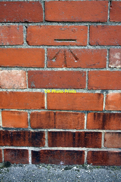 Photo 6"x4" Benchmark on wall of Lincoln Street Newark-on-Trent c2016