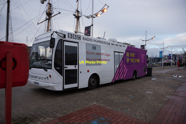 Photo 6"x4" Radio Humberside Bus Kingston upon Hull c2017