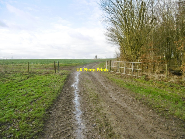 Photo 6"x4" Collingbourne Kingston, gate East Everleigh c2017