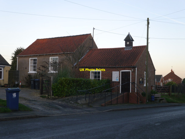 Photo 6"x4" Upton Methodist Chapel Upton\/SK8686 c2017