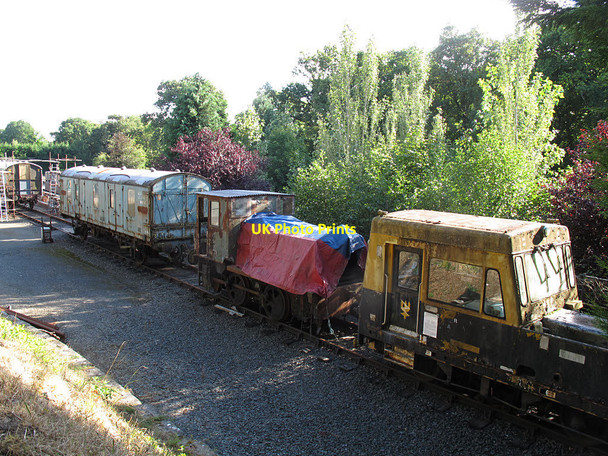 Photo 6"x4" Preserved railway vehicles at Christow station Bridfordmills c2016