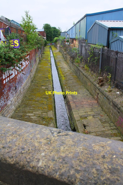 Photo 6"x4" Sheepscar Beck seen over parapet of bridge on Buslingthorpe Lane Leeds\/SE3034 c2016