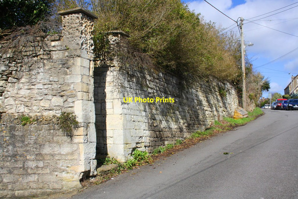 Photo 6"x4" Walls on the NW side of Whitehill Bradford-On-Avon c2015