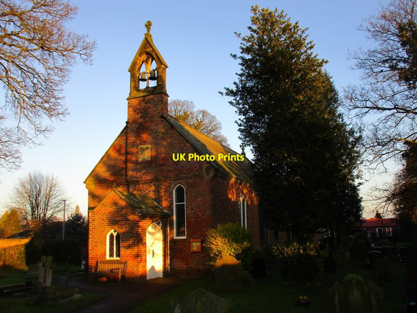 Photo 6"x4" St. David's church, Airmyn Goole c2017
