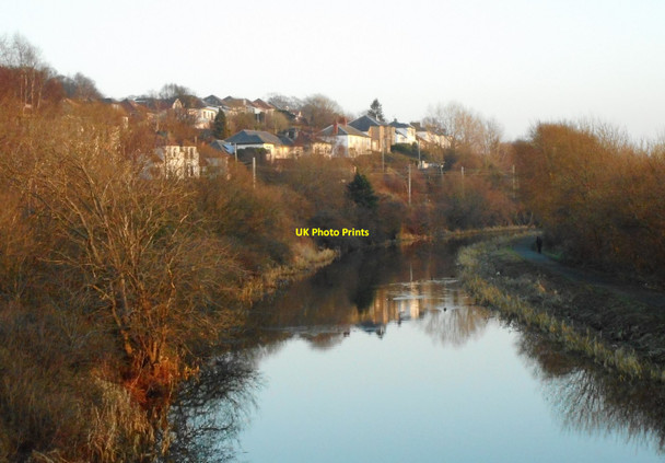 Photo 6"x4" Houses on Maxwell Avenue and the Forth and Clyde Canal Temple\/NS5469 c2017