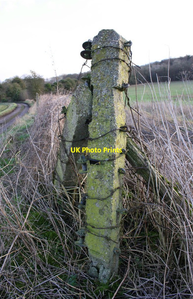 Photo 6"x4" Braced concrete post beside The Chiltern Way Exlade Street c2017