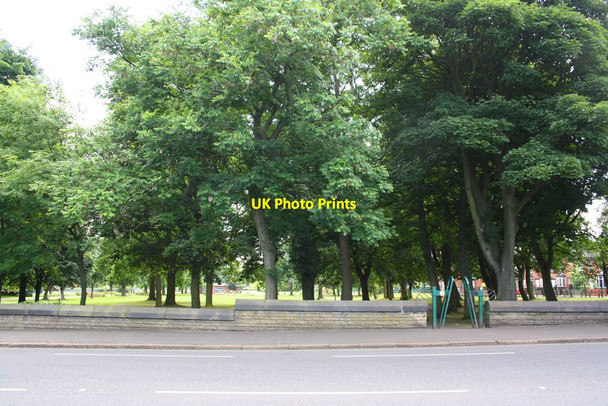 Photo 6"x4" Entrance to Cross Flatts Park from Beeston Road Beeston Hill c2016