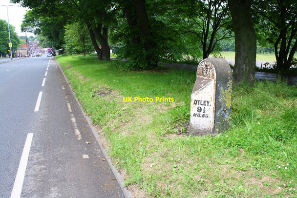 Photo 6"x4" Milestone beside Woodhouse Lane (A660) Leeds\/SE3034 c2016