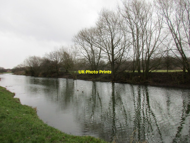 Photo 6"x4" The Selby Canal near Brayton Bridge Selby c2017