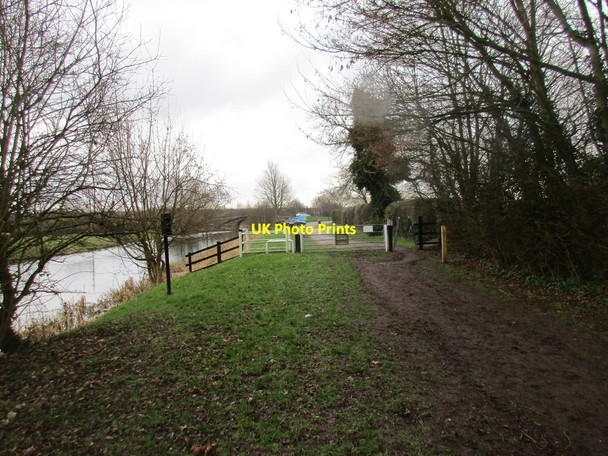 Photo 6"x4" Footpath by the Selby Canal near Brayton Bridge Selby c2017