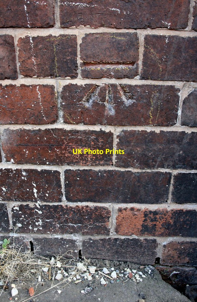 Photo 6"x4" Benchmark on #68 Mabgate Leeds\/SE3034 c2016